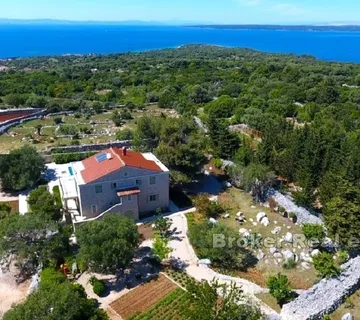 Kamena vila s bazenom i pogledom na more - Pag