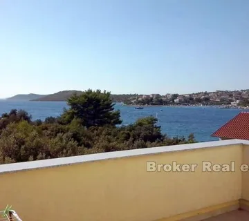 Kuća drugi red od mora - Sibenik, Sibenik