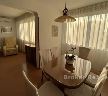 Bol, dvosoban stan - Bol, Split grad