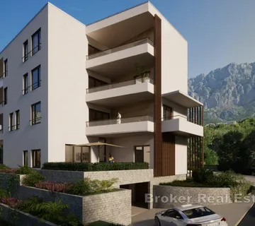 Trosoban stan u novogradnji s terasom i pogledom na more - Makarska