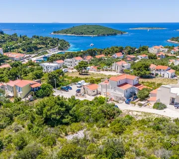Građevinsko zemljište s prekrasnim pogledom na more - Šolta, Šolta