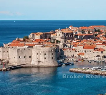Ekskluzivna kuća na četiri etaže u neposrednoj blizini centra, Stradun - Dubrovnik, Dubrovnik
