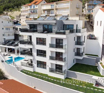 Moderna vila s bazenom i pogledom na more - Omiš