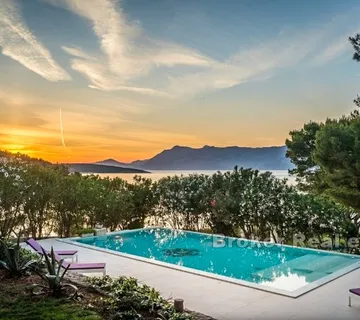 Jedinstvena vila s bazenom - Brač, Brač