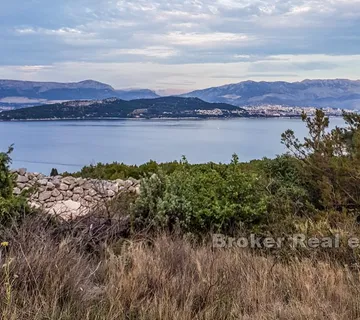 Građevinsko zemljište s pogledom na more - Trogir