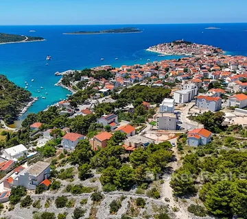Građevinsko zemljište s pogledom na more - Primošten