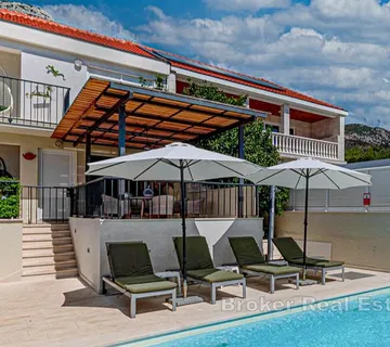 Vila s bazenom u prvom redu do mora - Pelješac, Pelješac