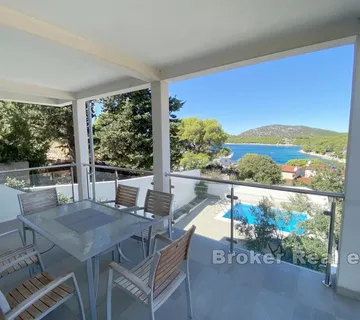 Samostojeća kuća s otvorenim pogledom na more - Vodice