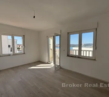 Komforni trosobni stan s otvorenim pogledom na more - Žedno, Trogir