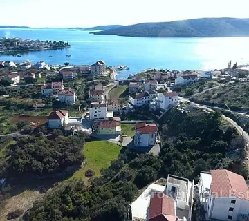 Građevinsko zemljište s panoramskim pogledom na more - Trogir