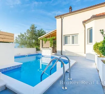 Moderna kuća s bazenom u blizini mora - Žedno, Trogir