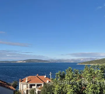 Samostojeća kuća blizu mora - Šolta, Šolta