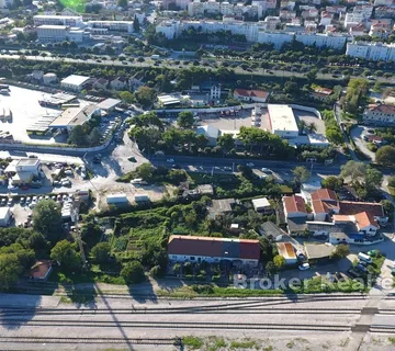 Građevno zemljište sa postojećim objektima - Brda, Split grad