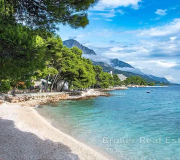 Građevinsko zemljište s panoramskim pogledom na more - Makarska