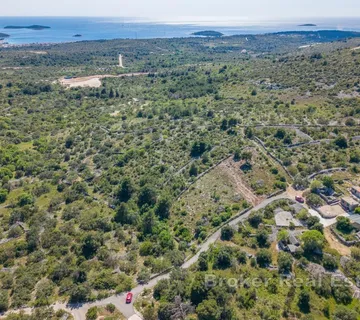 Vrhunsko građevinsko zemljište s pogledom na more - Rogoznica