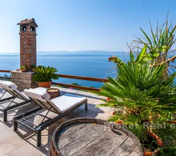 Jedinstvena kamena vila na prestižnoj lokaciji s panoramskim pogledom na more - Brač, Brač