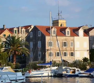 Prvi red do mora, kamena kuća na otoku u blizini Šibenika, na prodaju - Zlarin, Šibenik