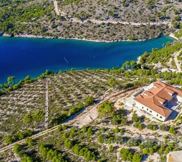 Vila u izgradnji prvi red do mora - Brač, Brač