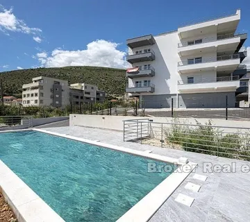 Jednosoban apartman s bazenom - Trogir