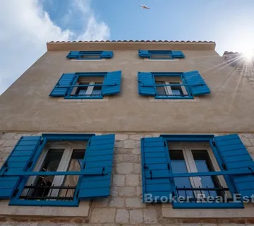 Povijesna kamena kuća modernog uređenja u samom centru grada - Varoš, Split grad