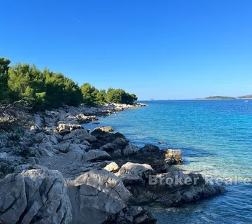 Poljoprivredno zemljište u prvom redu do mora - Rogoznica