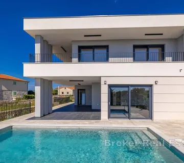 Vila sa bazenom u mirnom okruženju - Krk