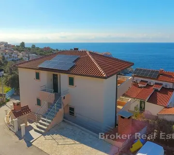 Apartmanska kuća s bazenom i panoramskim pogledom na more - Rogoznica