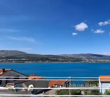 Apartmanska kuća na vrhunskoj lokaciji s pogledom na more - Trogir