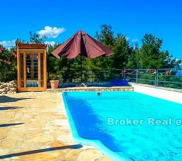 Apartmanska kuća s pogledom na more - Šolta, Šolta