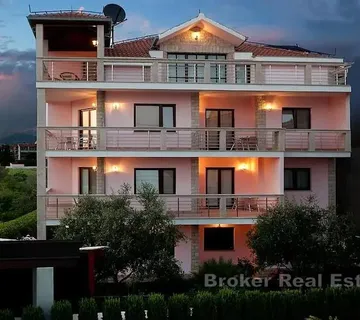 Apartmanska kuća s pogledom na more - Stobreč, Split