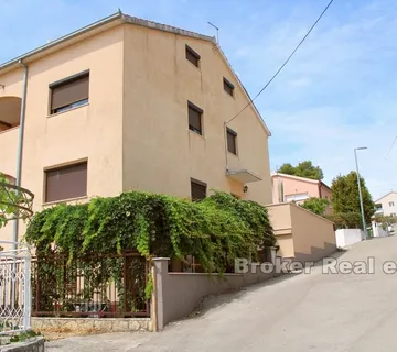 Apartmanska kuća s pogledom na more - Žedno, Trogir