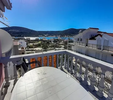 Samostojeća kuća s pogledom na more - Trogir