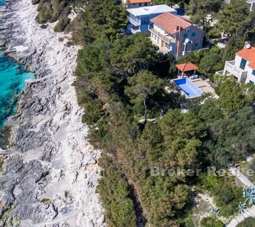 Kamena kuća s bazenom, uz more - Korčula