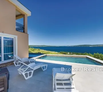 Apartmanska kuća s otvorenim pogledom na more - Posedarje