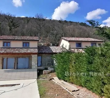 Ičići, dvije kuće s bazenom - Opatija
