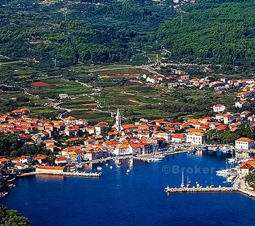 Kamena kuća 460 m², za prodaju - Hvar