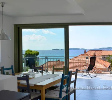 Atraktivni apartman na tri etaže s pogledom na more - Pelješac, Pelješac