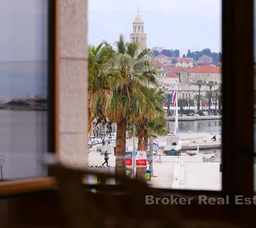 Dvosoban stan s pogledom na rivu - Grad, Split grad