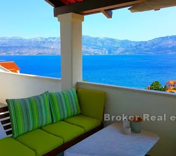 Novija kuća s pogledom na more - Brač, Brač