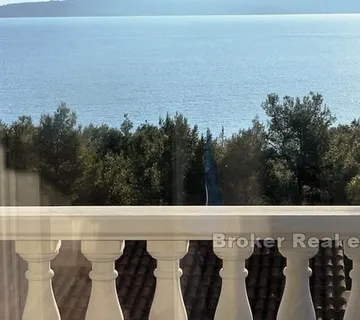 Kuća s bazenom i otvorenim pogledom na more - Šolta, Šolta