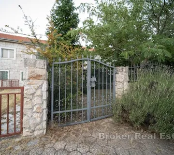 Idilična kuća na osami okružena prekrasnim zelenilom - Imotski