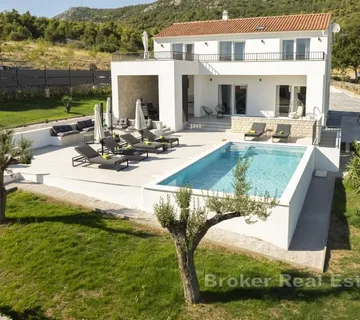 Moderna vila s bazenom - Sibenik, Sibenik