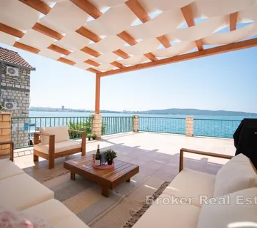 Kamena kuća prvi red do mora - Kaštel Sućurac, Kaštela