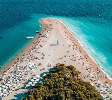 Kamena vila 20m od mora sa velikom okućnicom - Brač, Brač