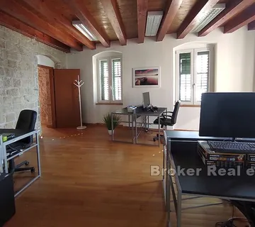 Poslovni prostor na atraktivnoj lokaciji - Grad, Split grad