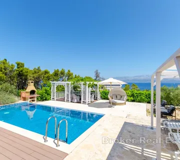 Moderna kuća s bazenom - Brač, Brač