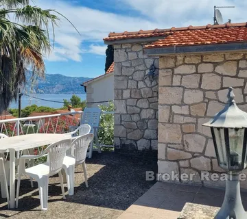 Kuća s vrtom I pogledom na more - Brač, Brač