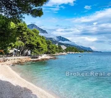 Osunčani dvosobni apartman - Makarska