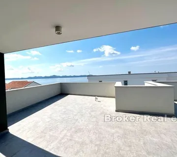 Prostrani penthouse s pogledom na more - Kožino, Zadar