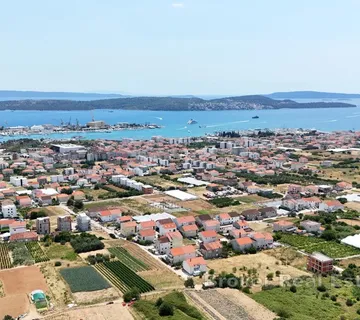 Građevinsko zemljište na izvrsnoj lokaciji u blizini centra Trogira